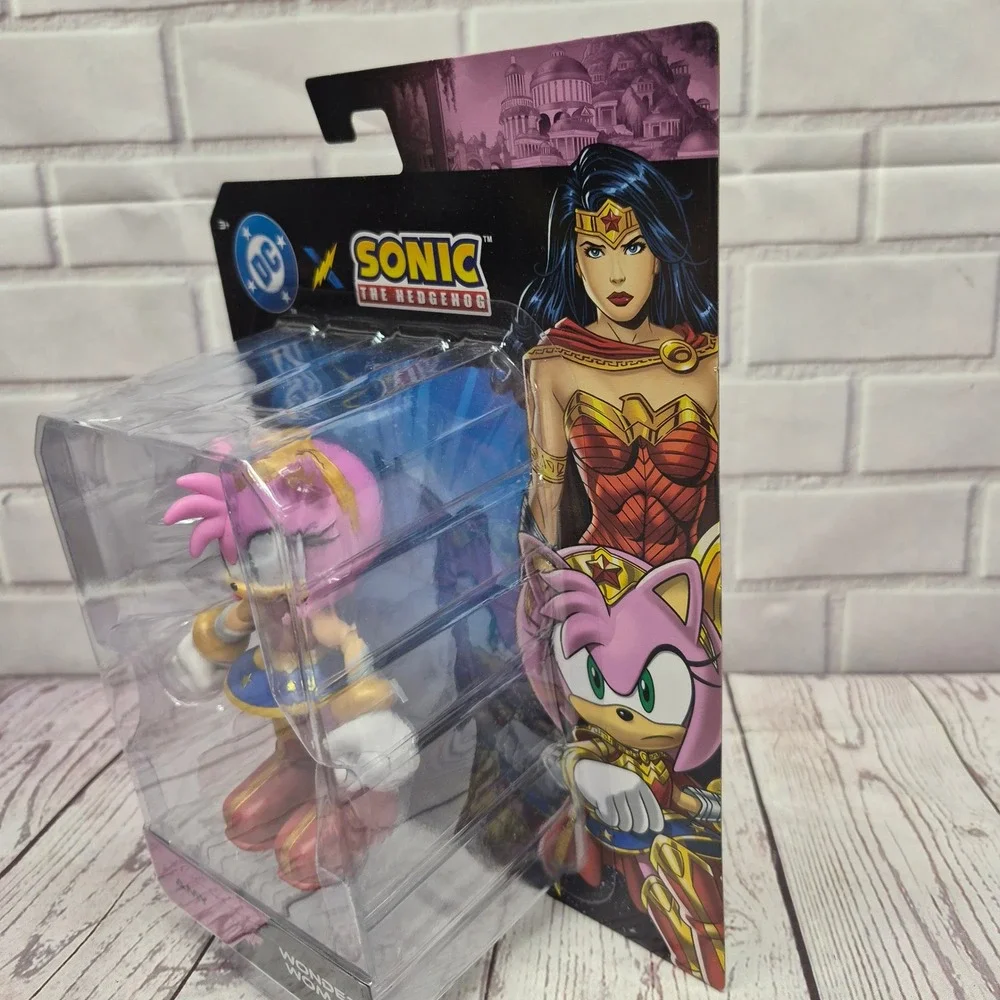 DC x Sonic the Hedgehog Amy Rose as Wonder Woman 5